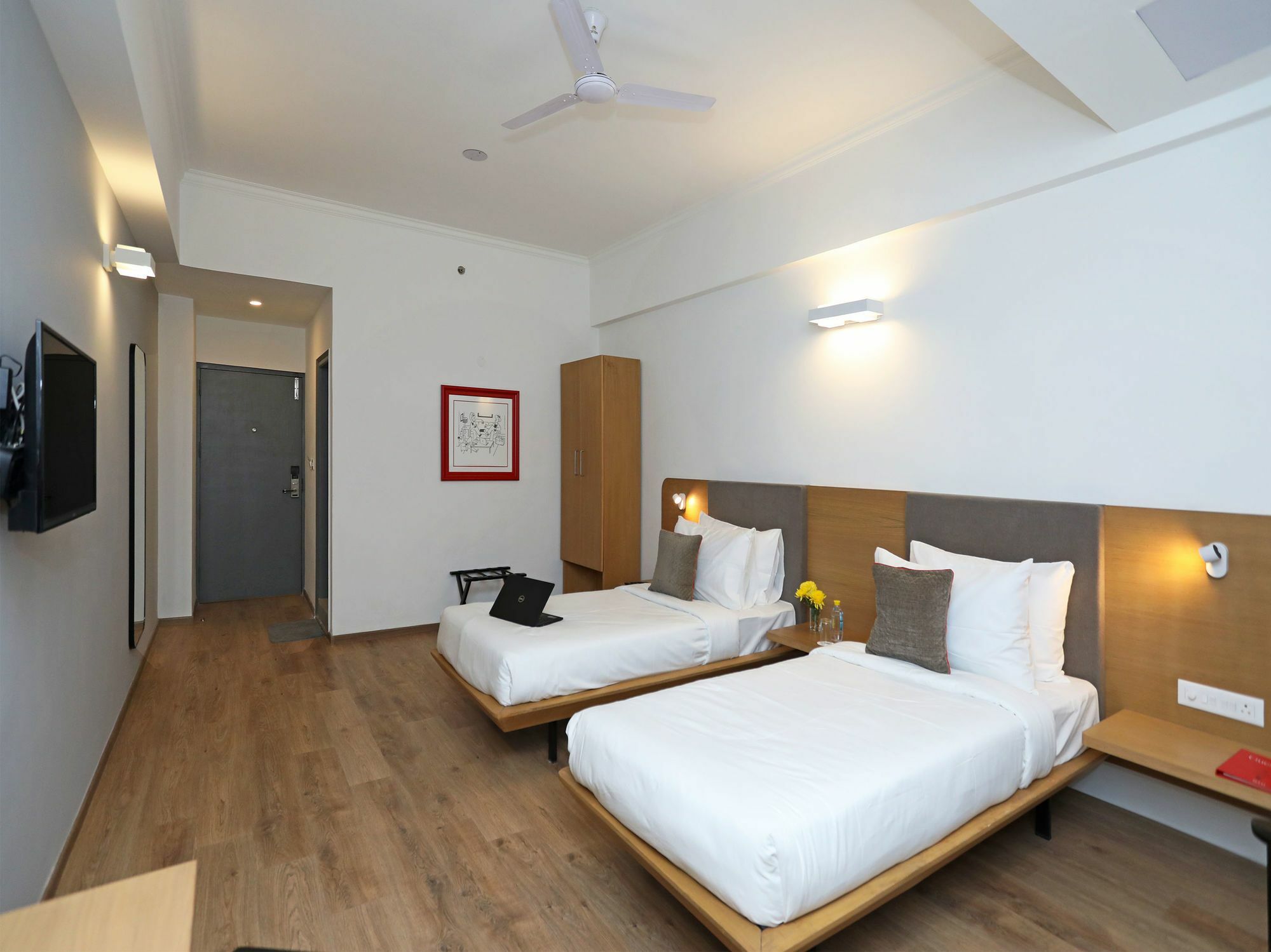 Oyo Townhouse 028 Corporate Suite Noida Exterior foto