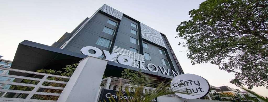 Oyo Townhouse 028 Corporate Suite Noida Exterior foto