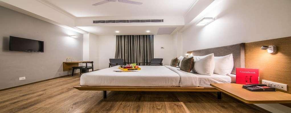 Oyo Townhouse 028 Corporate Suite Noida Zimmer foto